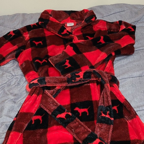 VS Pink robe - Picture 2 of 4